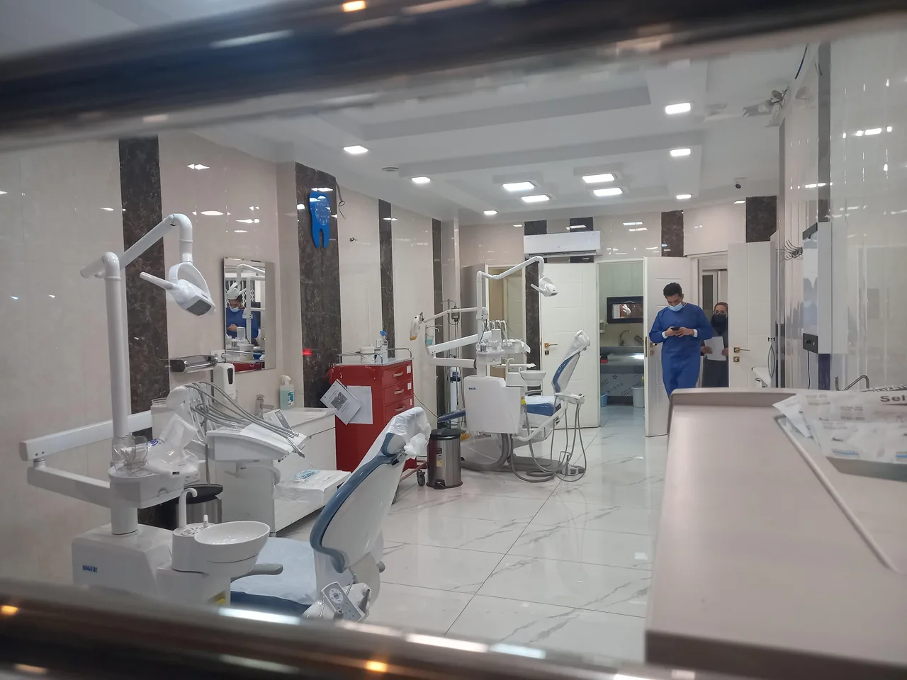 کلینیک تخصصی دنداپزشکی  شبانه روزی دکتر شفیعی