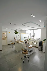 کلینیک دندانپزشکی لبخند راگا