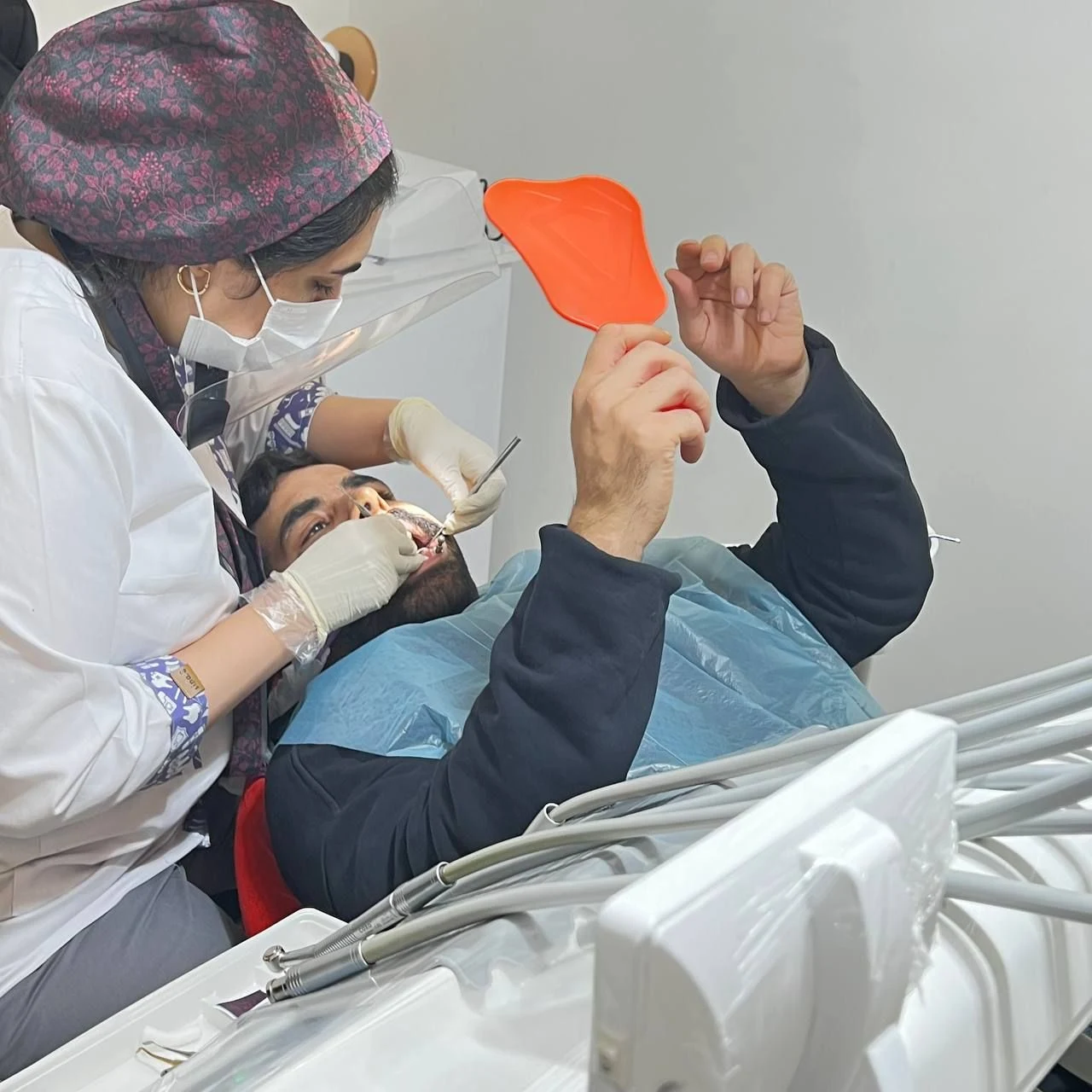 درمانگاه‌ دندانپزشکی اسطوره - تصویر 2