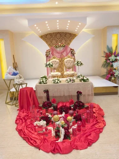 تشریفات مجالس و کرایه سفره عقد و مزون لباس عروس آیهان