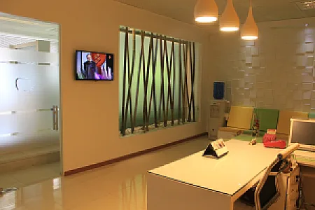 دکتر فرشاد محبی