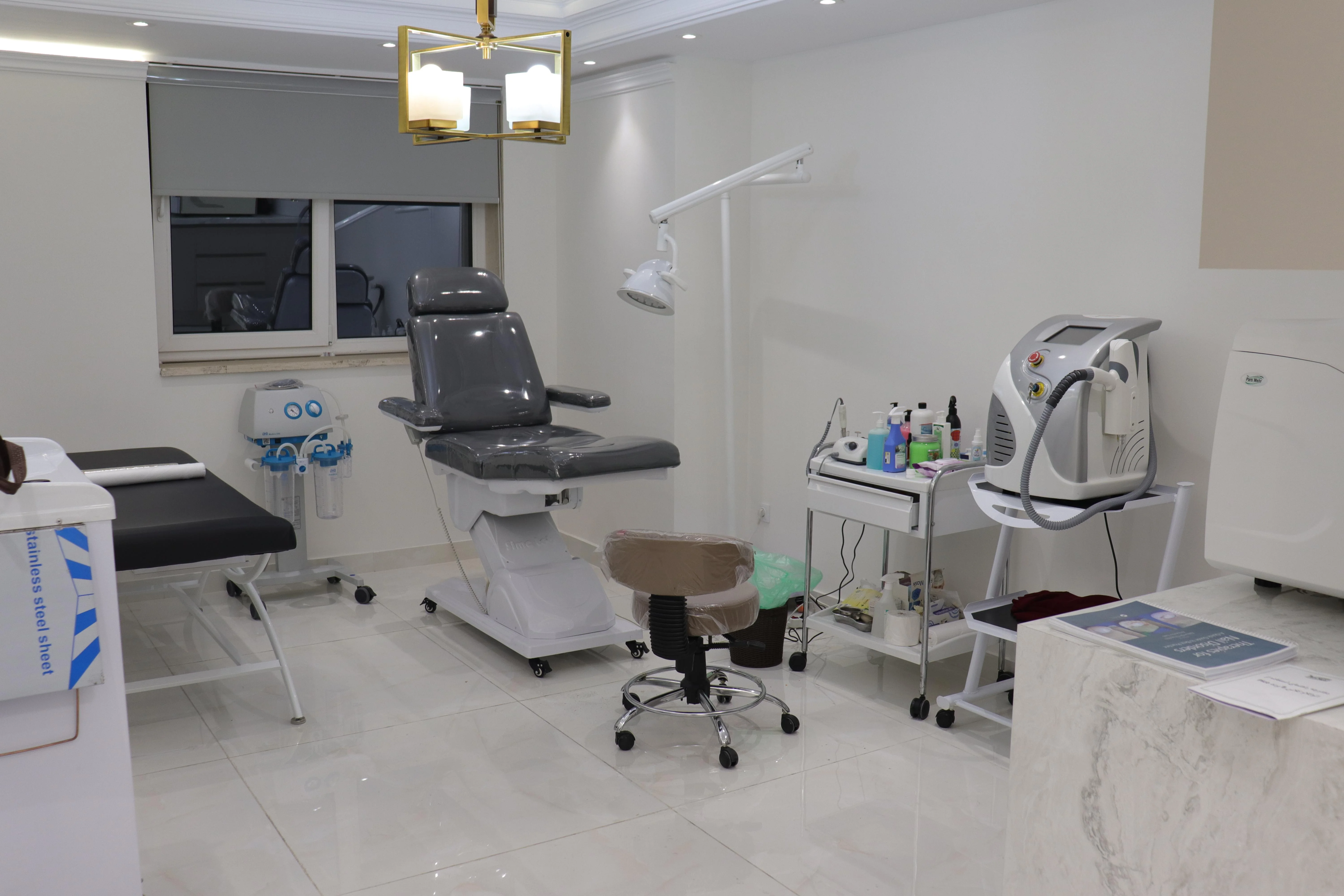 کلینیک بیماری‌های ناخن - کلینیک پوست و مو در تبریز