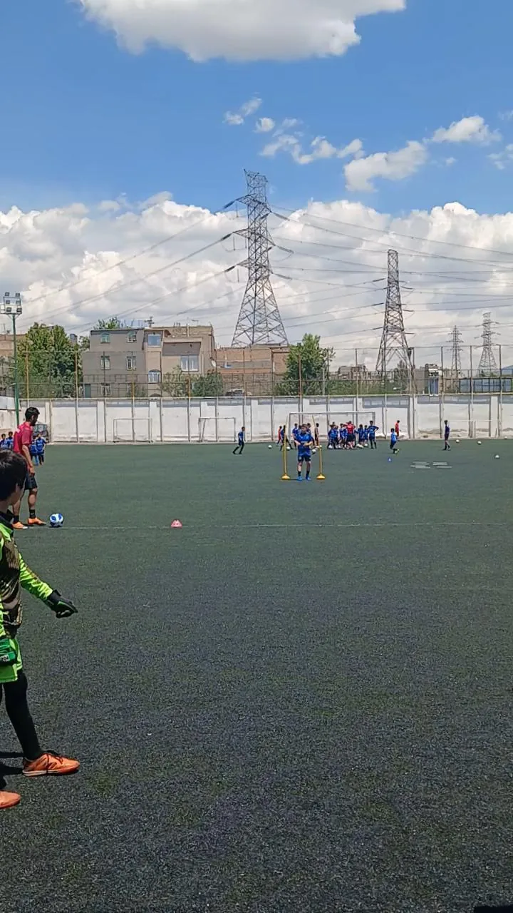 باشگاه ورزشی ۲۲ بهمن - تصویر 2