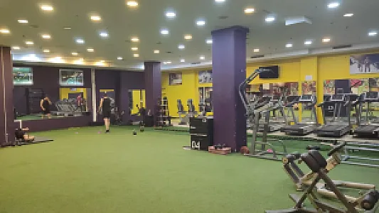 باشگاه ورزشی iss  (iss gym)