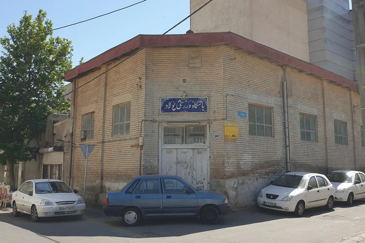 باشگاه ورزشی پولاد - تصویر 2
