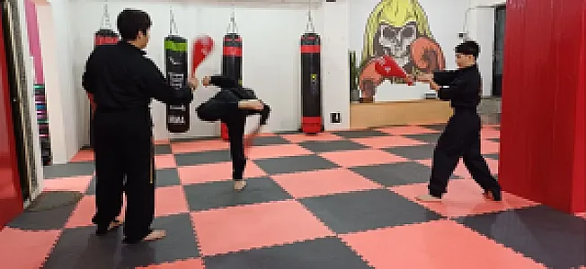 باشگاه رزمی ستارگان