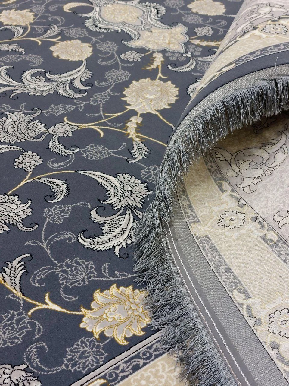 تالار بزرگ فرش سعید - فرش و موکت در تبریز