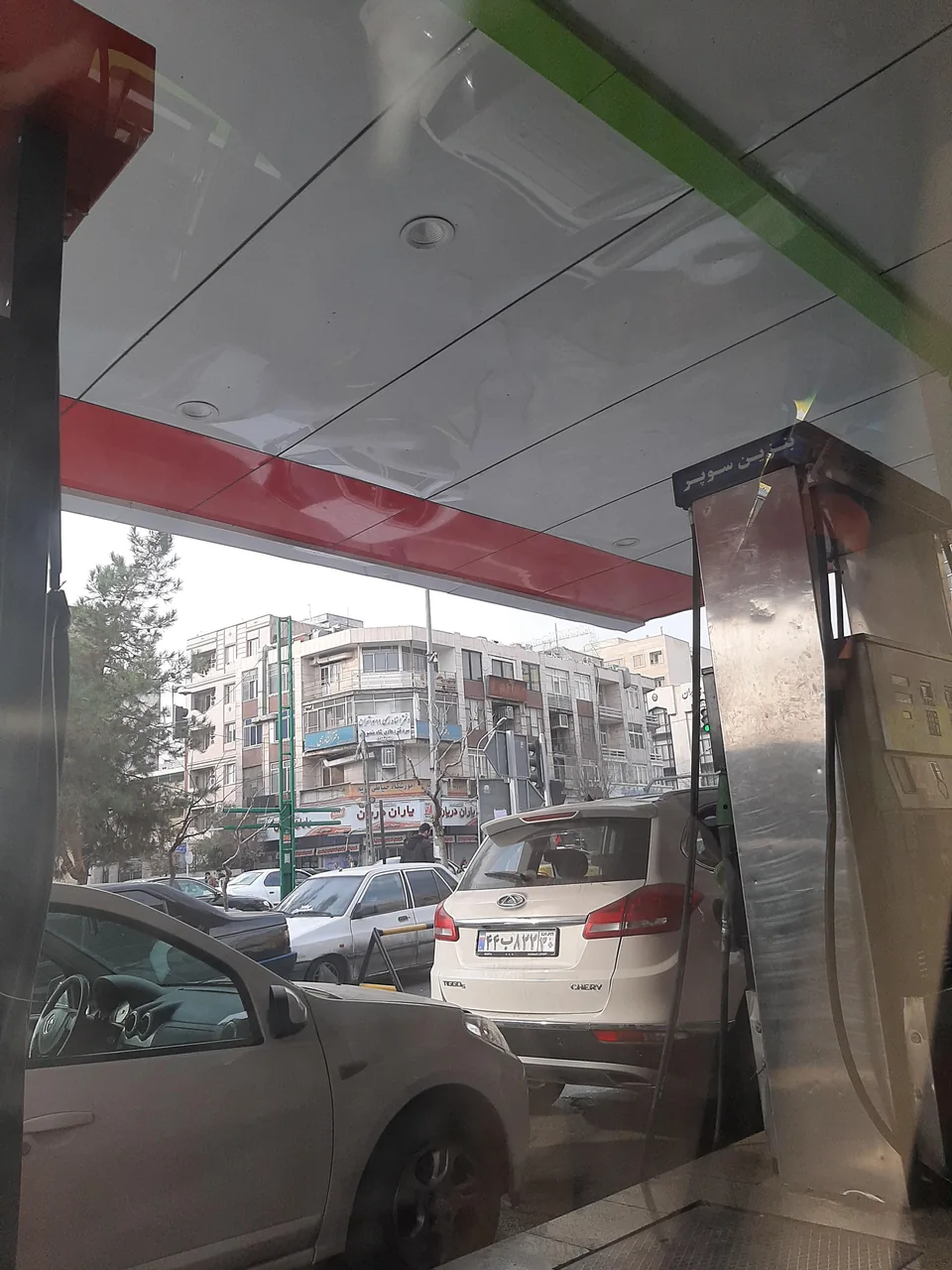 پمپ بنزین ۱۴۵ (یوسف آباد)