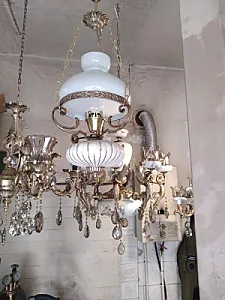 لوستر عرشیا