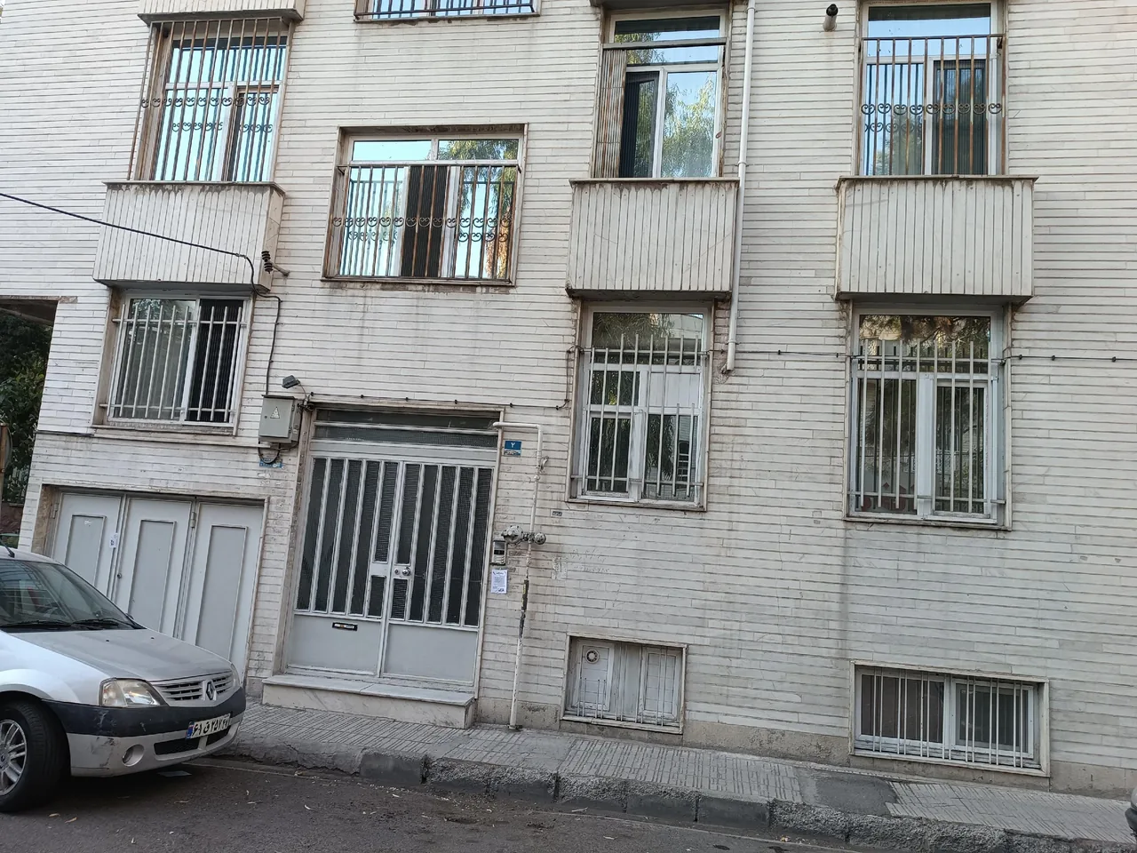 مهمانسرای برق باختر