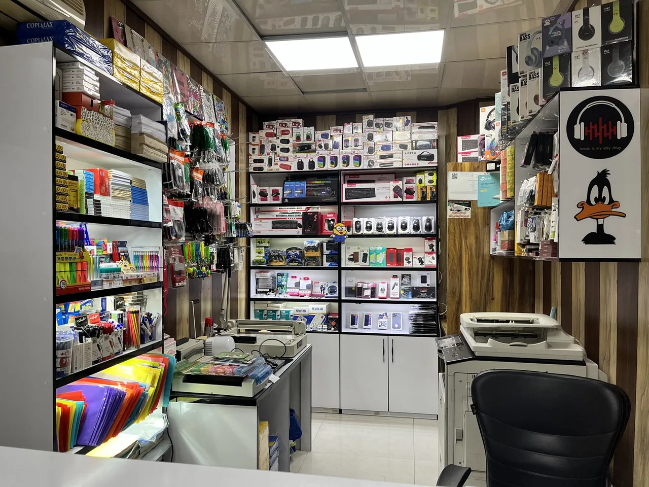 کافی نت و خدمات موبایل نوین