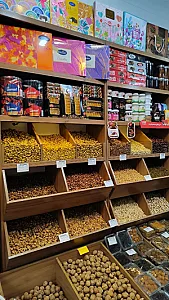 آجیل و خشکبار آلنگ (گردوی تویسرکان)