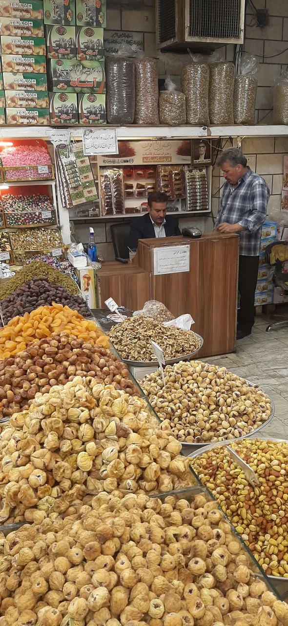 خشکبار یگانه