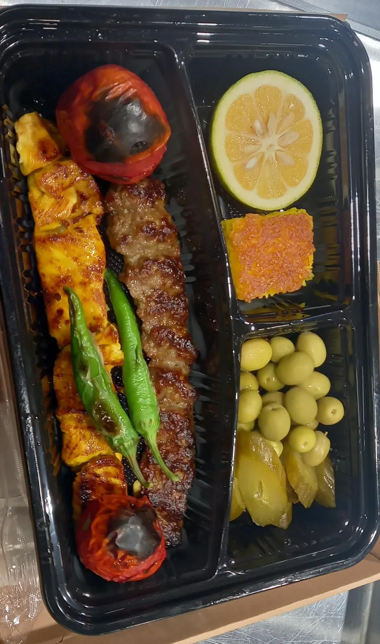 کترینگ بگلو شعبه افق اکباتان - تصویر 2