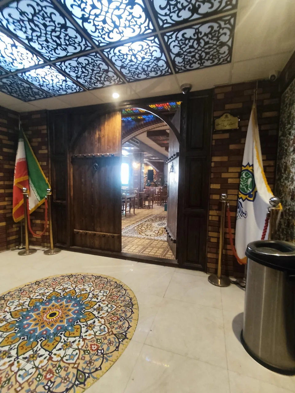 کافه رستوران سنتی قصر ایرانیان - تصویر 2