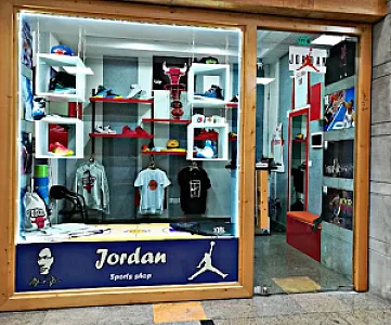 فروشگاه ورزشی جردن