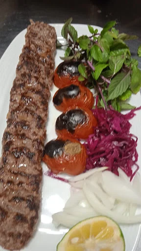 دکتر الهام حسینی