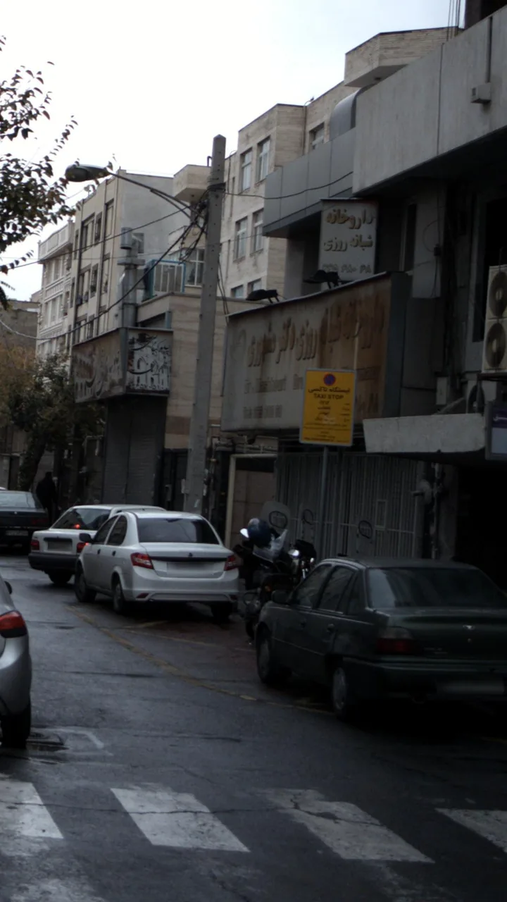 ایستگاه تاکسی - تصویر 2