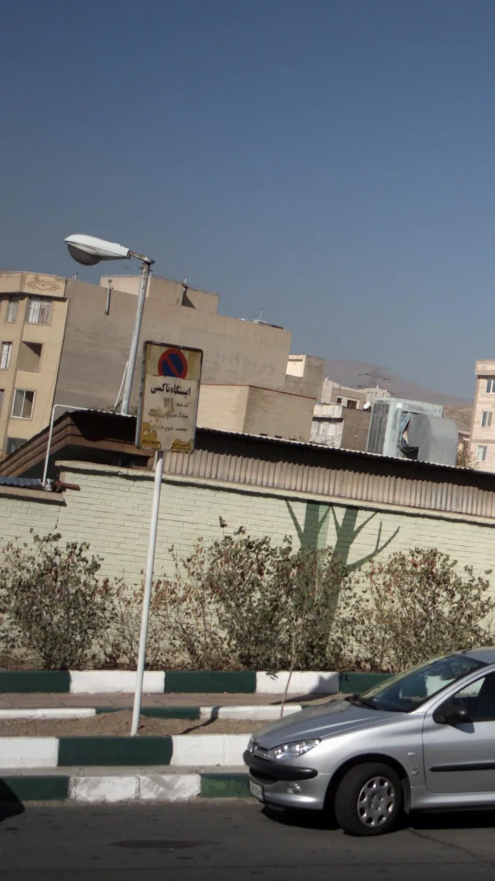 ایستگاه تاکسی - تصویر 2