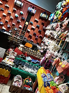 فروشگاه لباس و کفش بچگانه فاموکیدز