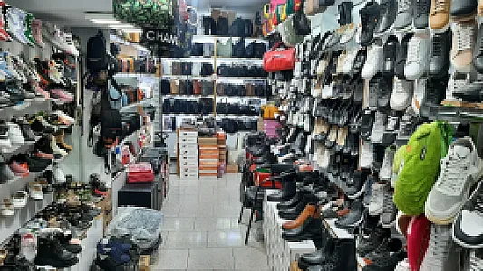 کیف وکفش رنگارنگ
