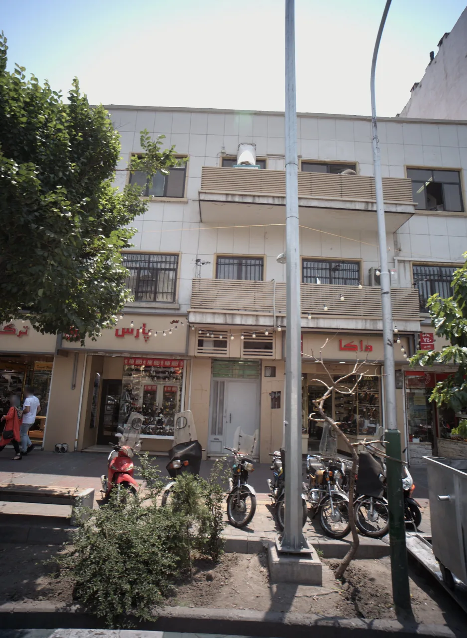 کفش داکا