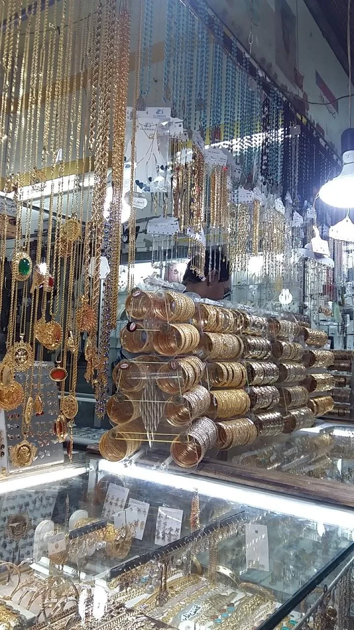 بازار قدیمی ری