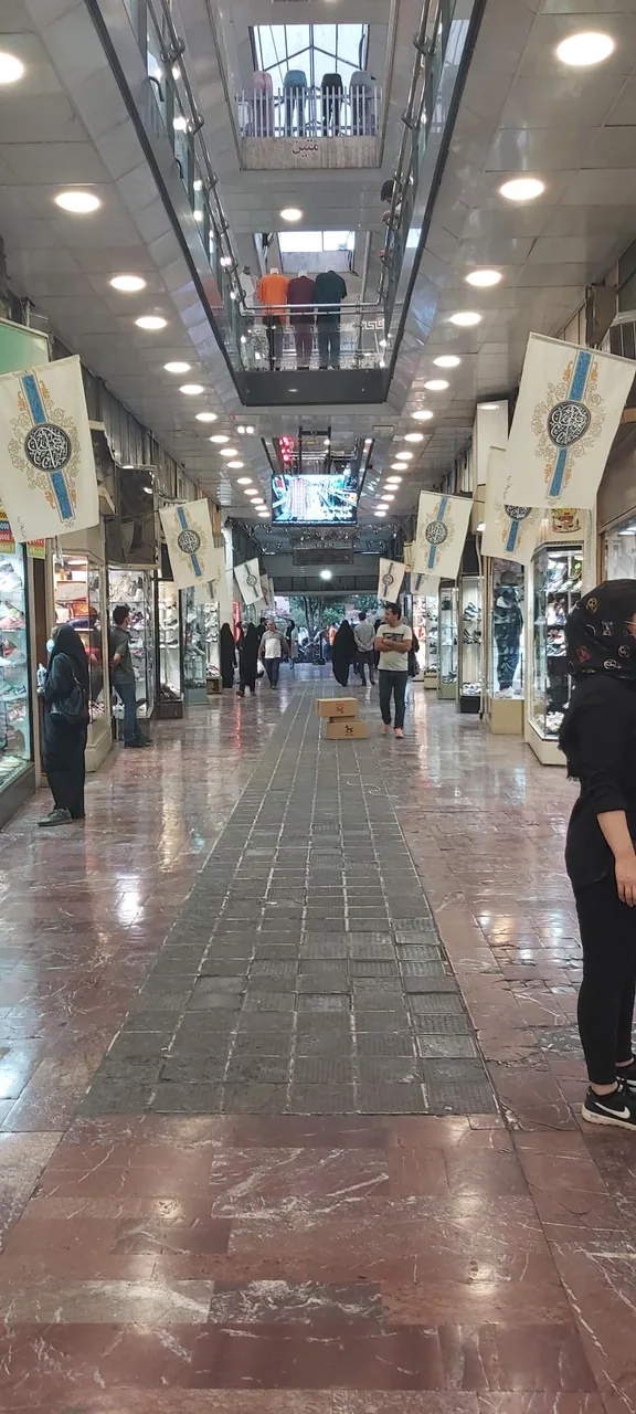 بازار بزرگ بهارستان - تصویر 2