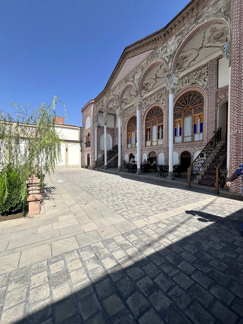 بوتیک هتل عمارت سرخه‌ای - تصویر 3