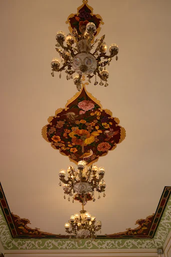 هتل عمارت سرخه ای