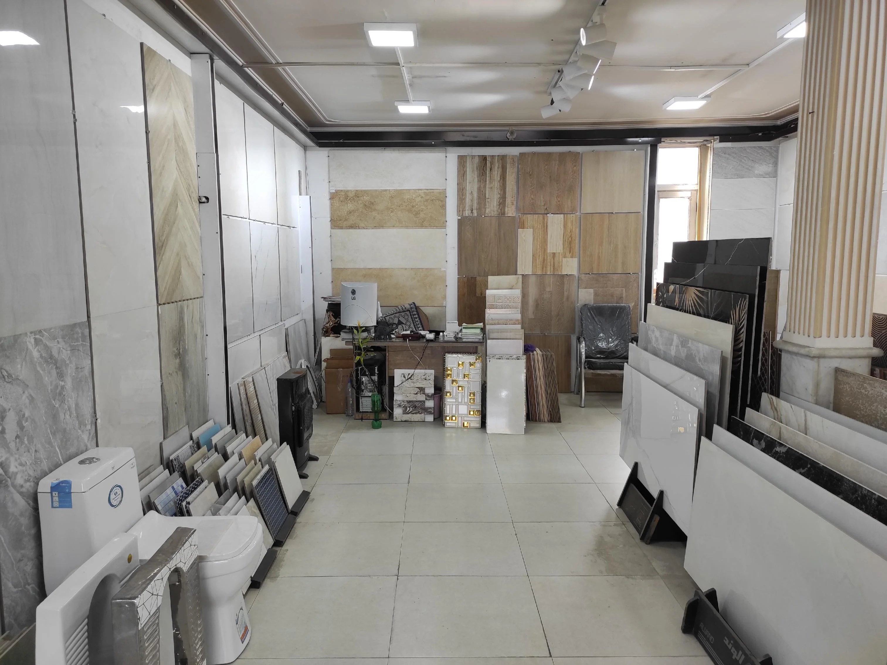 کاشی یاقوت ارس