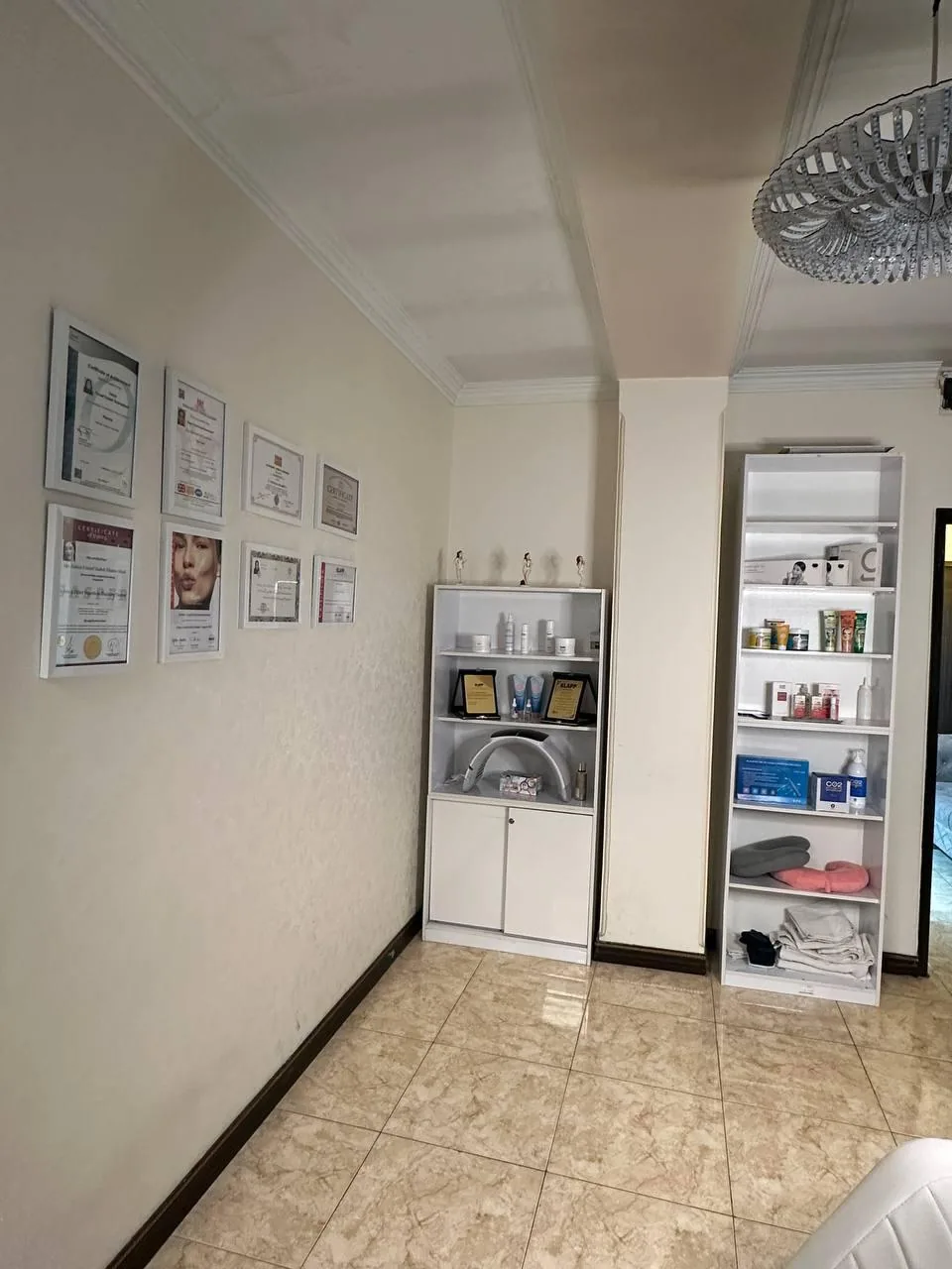 کلینیک پوست و مو آی نور - کلینیک پوست و زیبایی در تهران - تصویر 2