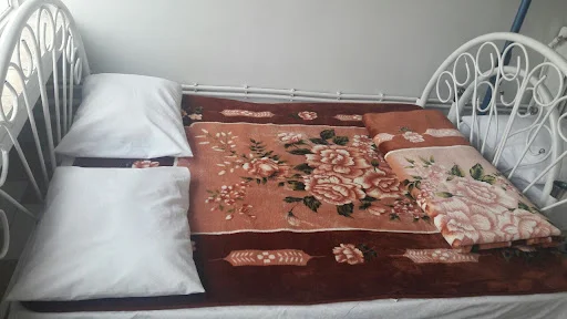 مهمانپذیر بهارستان