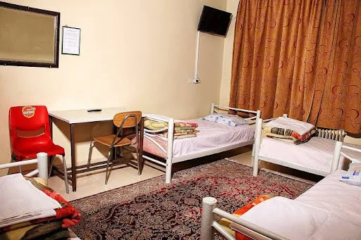 مهمانسرای حاتم