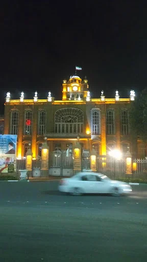 مهمانپذیری درخشان مراغه