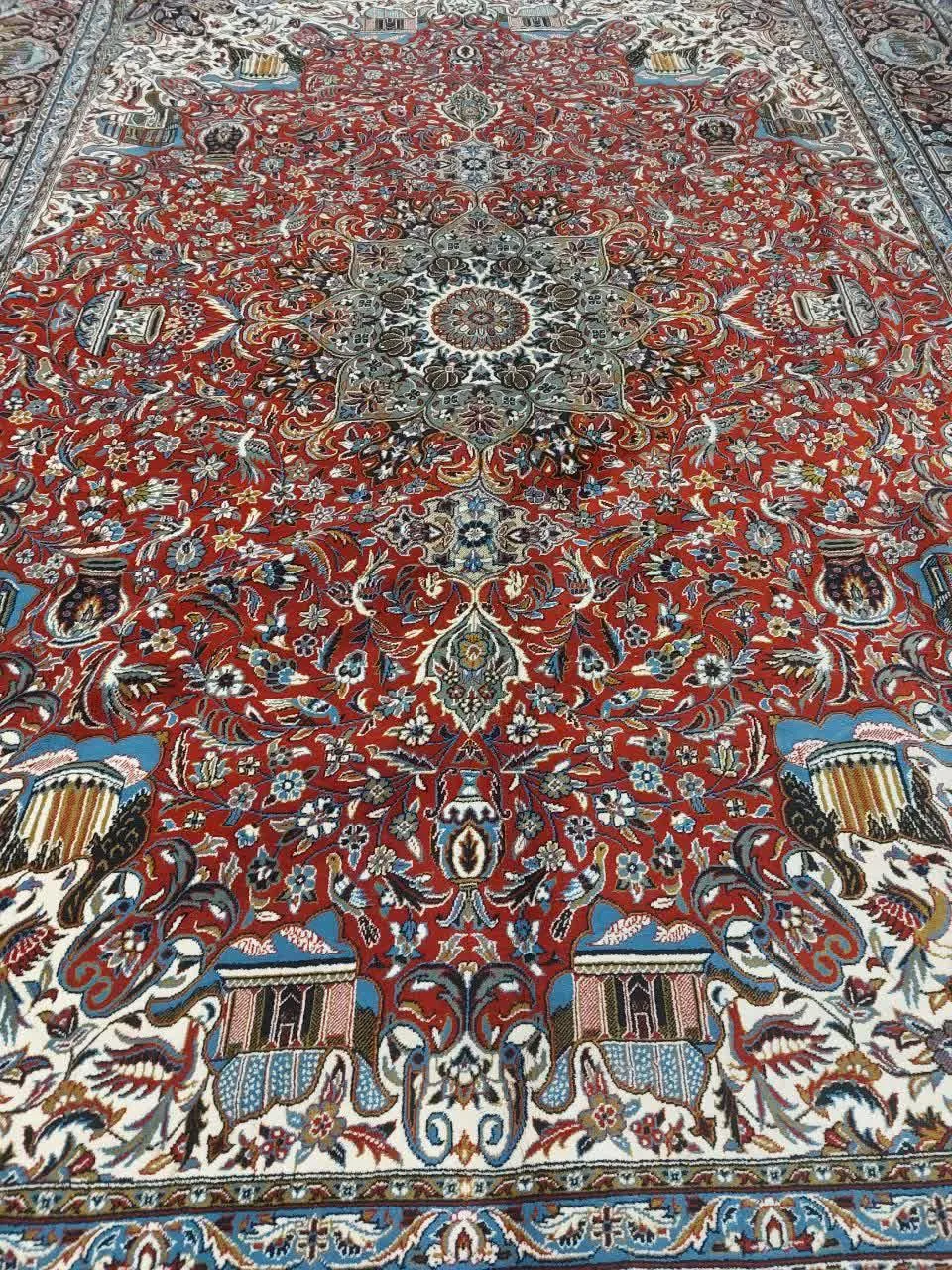 رفوگری و تعمیر انواع فرشهای ماشینی و دستباف - تصویر 2