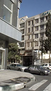 مشاورین املاک زمرد