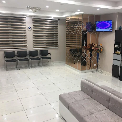 مطب ارتودنسی دکترعلی رفیقی