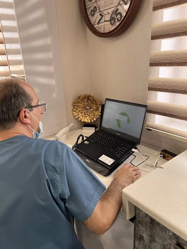 مطب ارتودنسی دکترعلی رفیقی