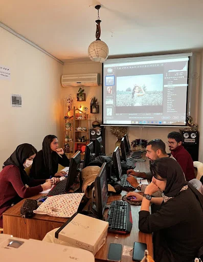 آموزشگاه عکاسی و تصویربرداری فنی و حرفه ای فروغ هنر