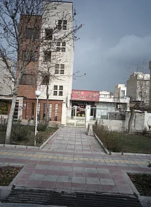 مشاورین املاک ماه و مهر