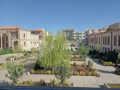 دانشکده معماری و شهرسازی دانشگاه هنر اسلامی تبریز - آموزش و تحصیل در تبریز