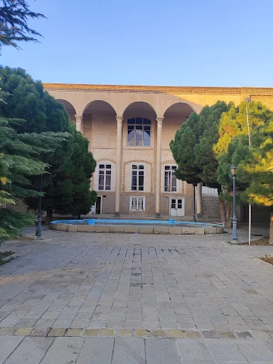 دانشکده معماری و شهرسازی دانشگاه هنر اسلامی تبریز - آموزش و تحصیل در تبریز