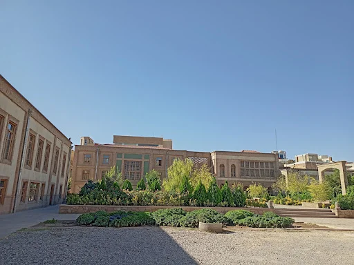 دانشکده معماری و شهرسازی دانشگاه هنر اسلامی تبریز - آموزش و تحصیل در تبریز