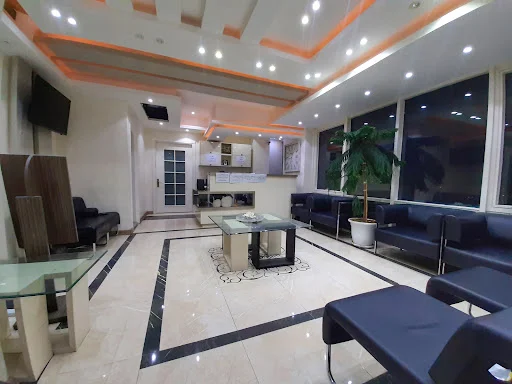 دکترهومن صدر حقیقی