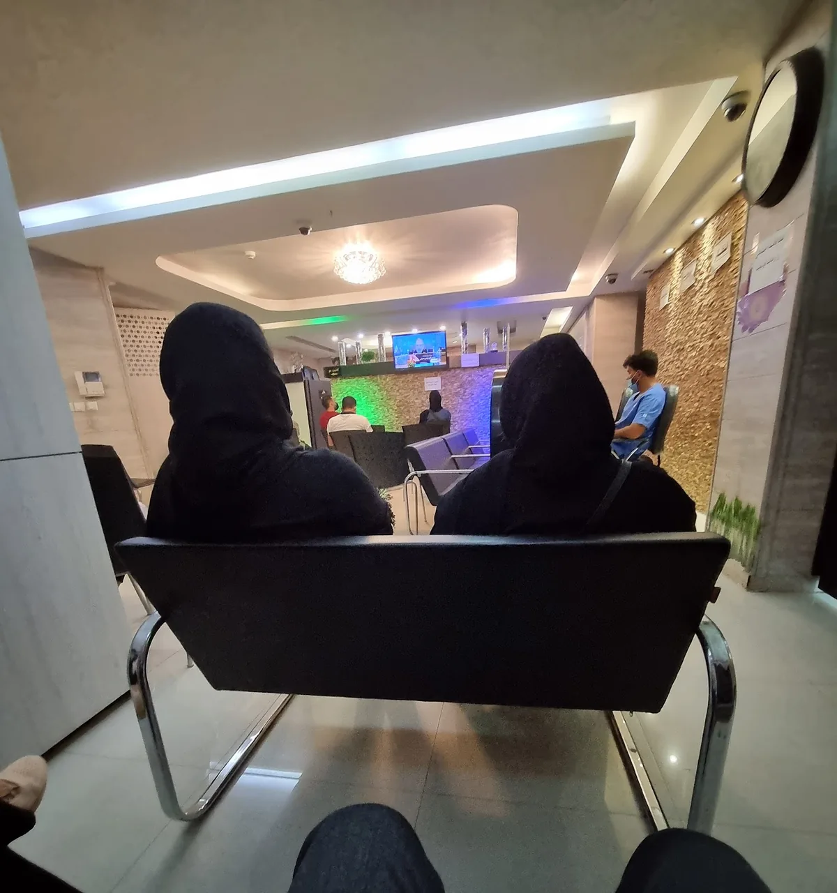 کلینیک تخصصی پوست و مو دکتر سید آرش ایوبی