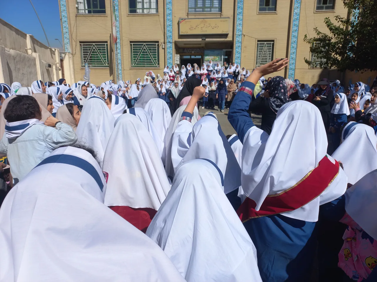 دبستان دخترانه امام سجاد (ع) - تصویر 2