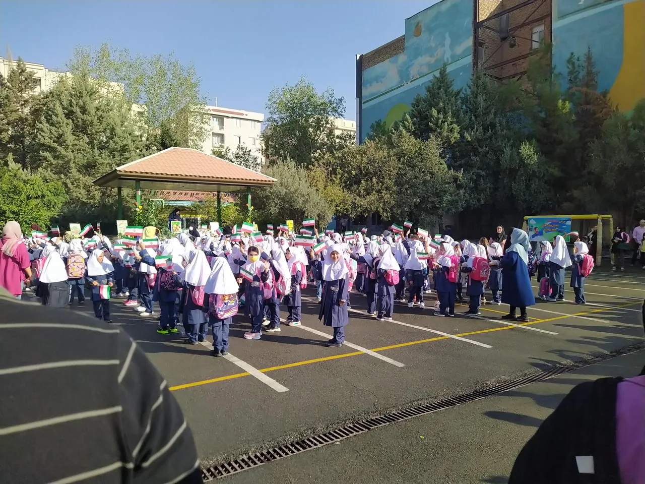 دبستان دخترانه شهدای معلم - تصویر 3