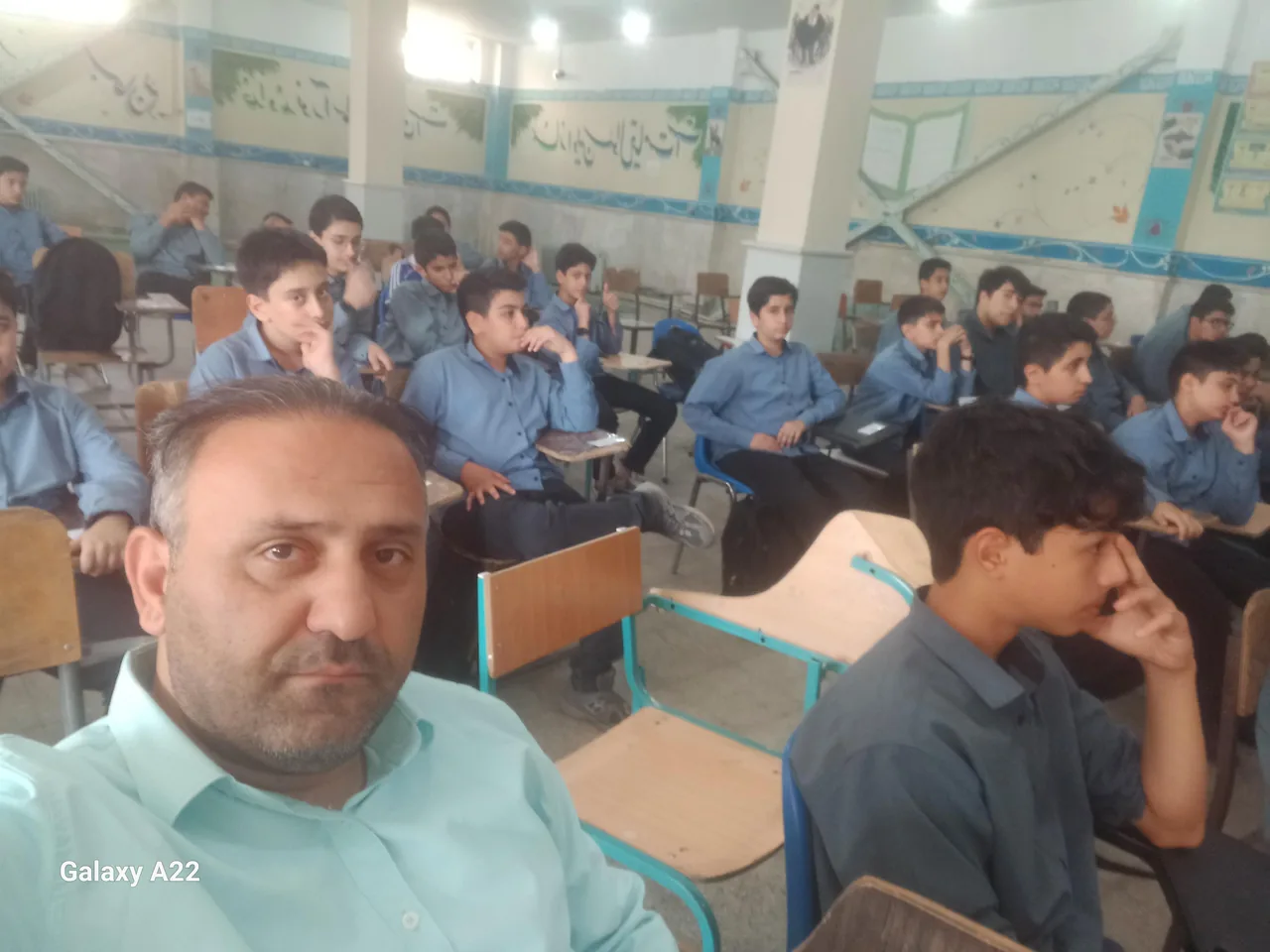 دبیرستان دوره اول پسرانه شهید مهدی پور - تصویر 2
