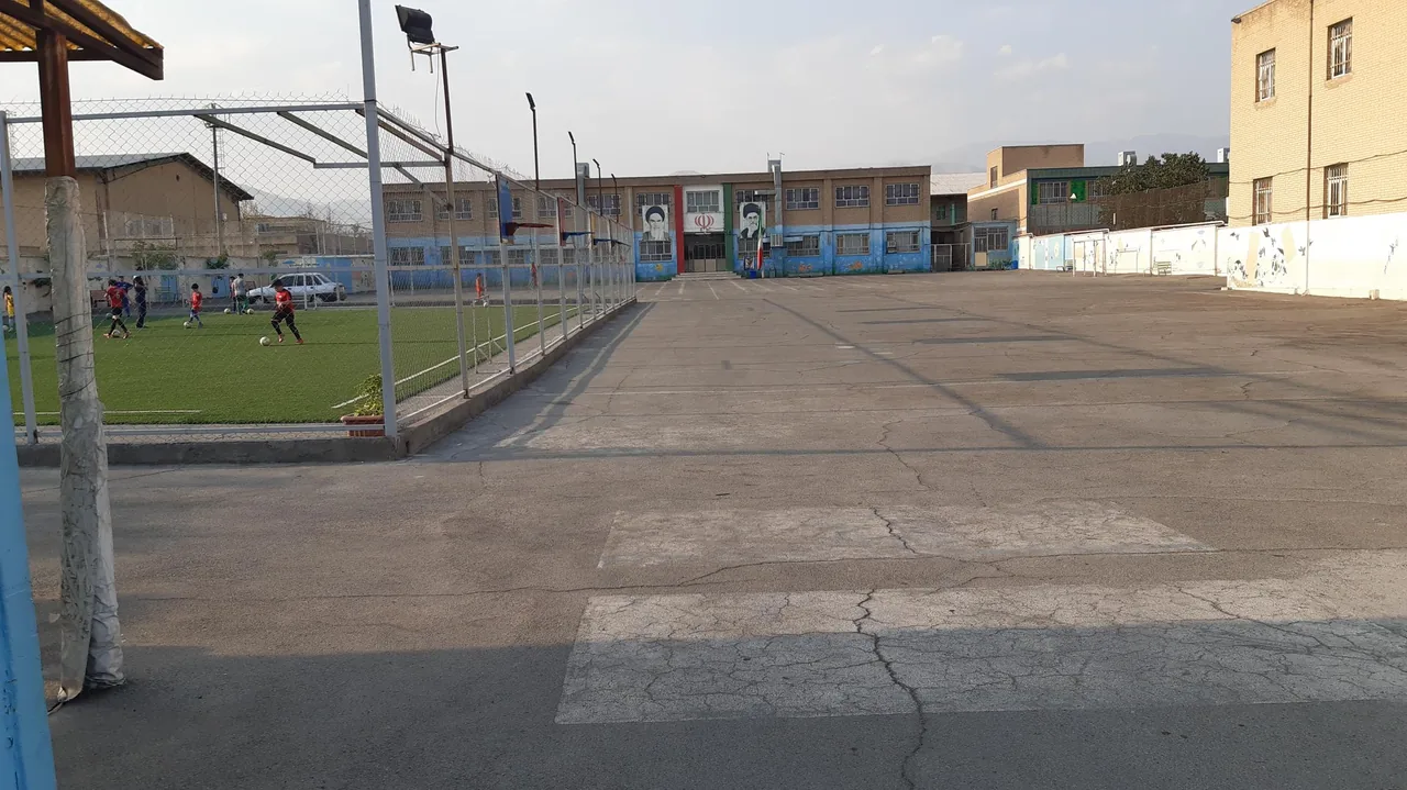 مدرسه ابتدایی بیست و دوم بهمن - تصویر 2